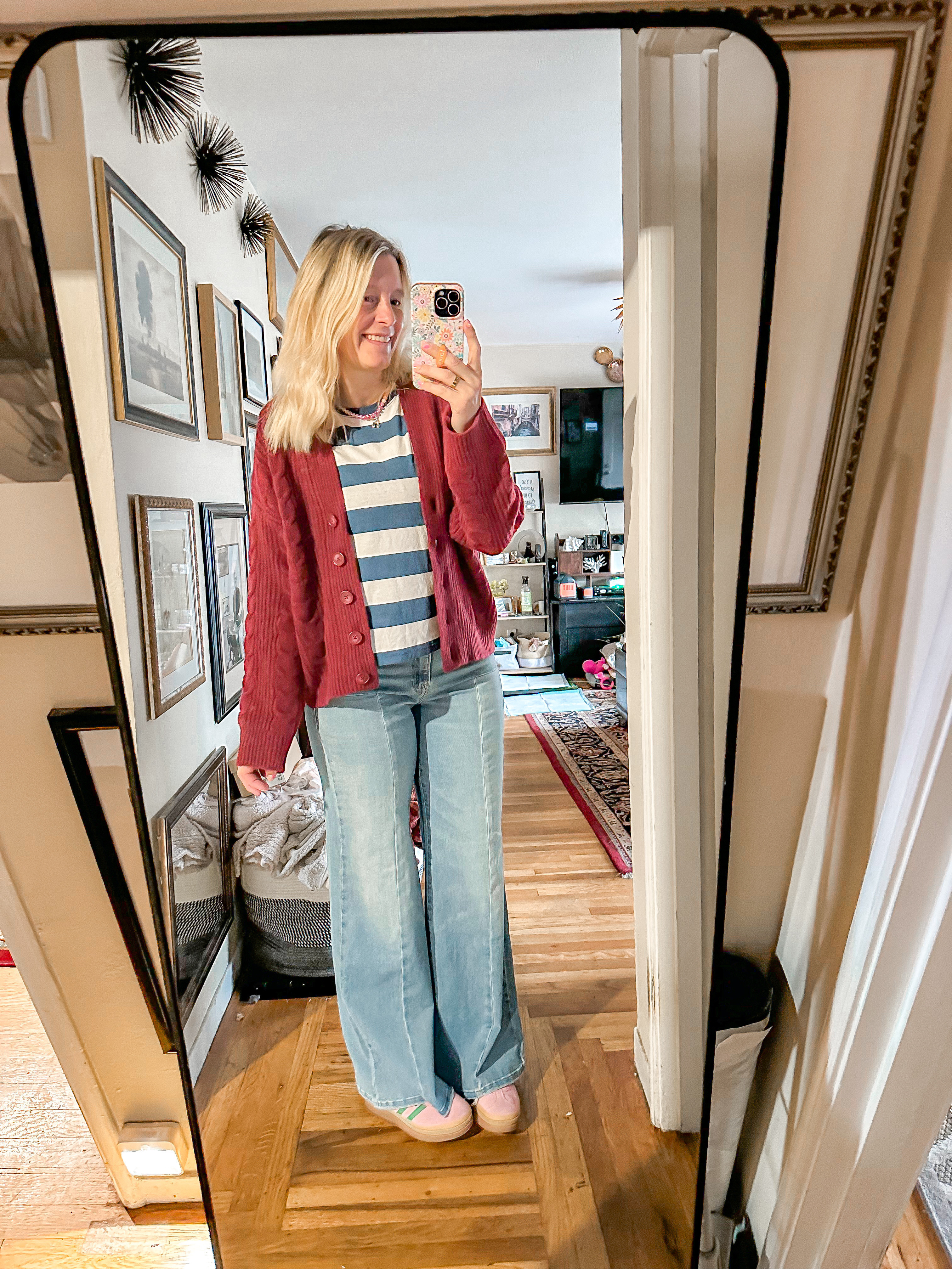 Simple but cute. Jeans, striped tee and cardigan, make it fall approved 


#LTKU #LTKStyleTip #LTKFindsUnder100