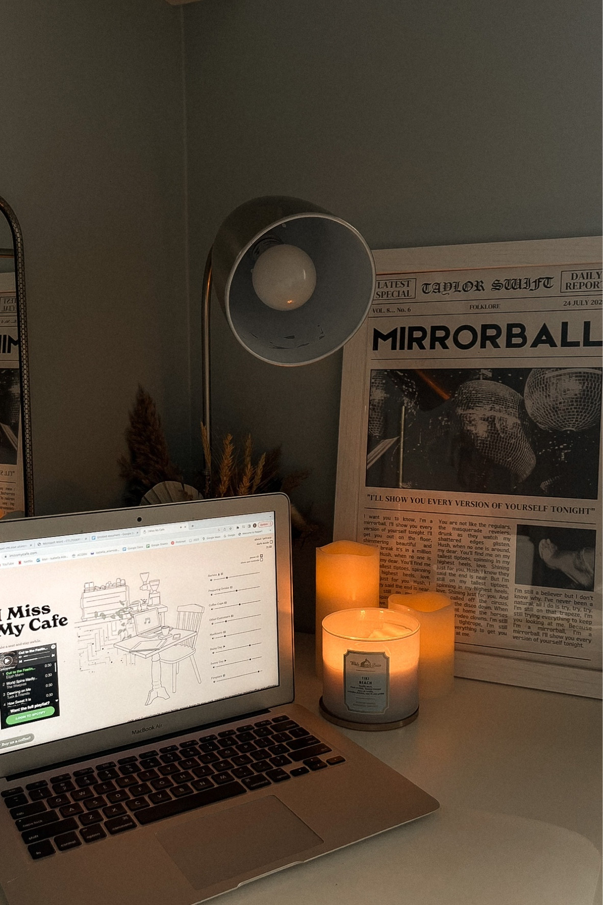 My fave mirrorball print 🤍🪩 #folkloreprint #swiftiegiftideas #mirrorballprint

#LTKSeasonal #LTKfindsunder50 #LTKGiftGuide