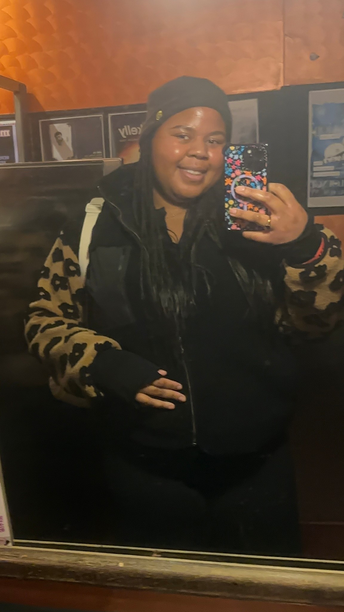 A chilly concert night 🙌🏾

Tagging some of my fave concert essentials (1 go to st least 2 concerts/raves each month, so I know what I need)

Btw The jacket is sundae school

#LTKBeauty #LTKdayinmylife #LTKFindsUnder50