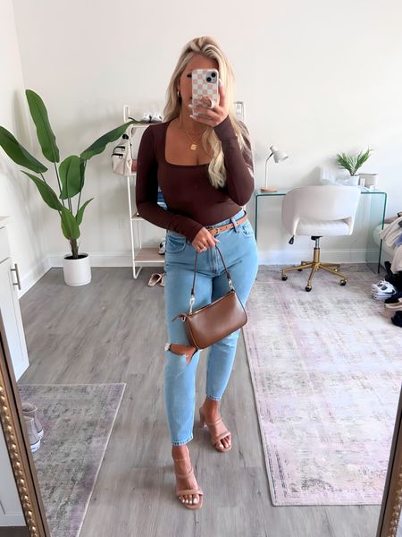 Size up in these bodysuits- I did a medium! 🤎 favorite denim in a size 8’ 