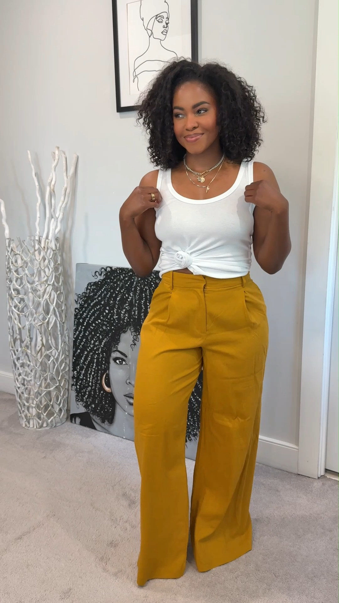 Proof that you don't need a complicated outfit to look put together. It's all about the right basics and accessories. 

 