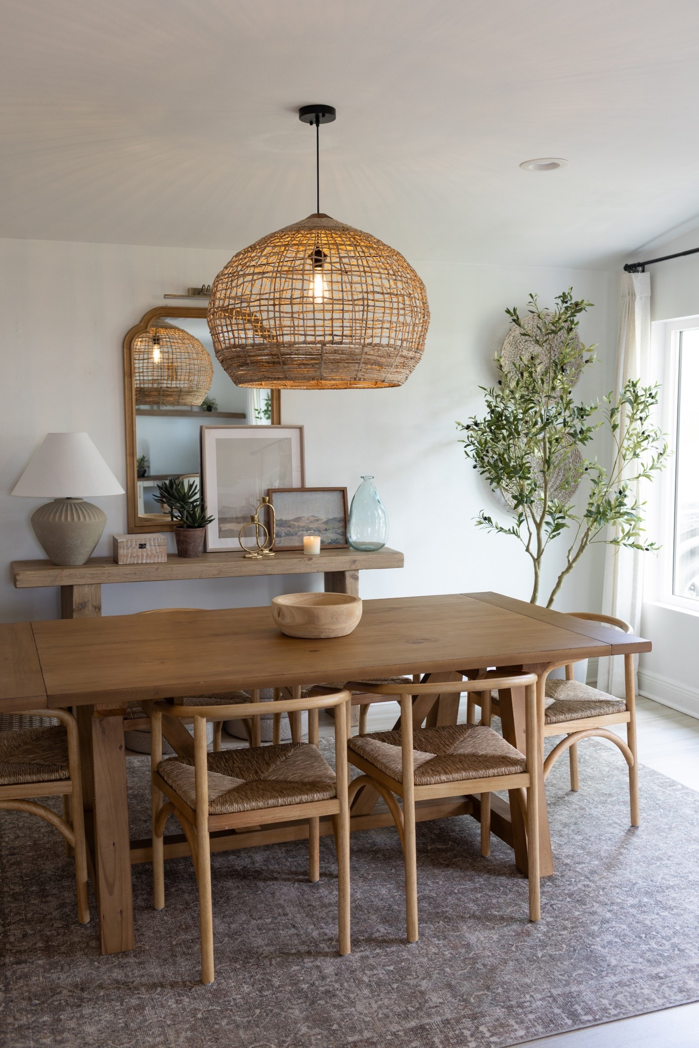 Dining room refresh! I love how simple yet earthy it feels!

#LTKHome #LTKFindsUnder100 #LTKSaleAlert