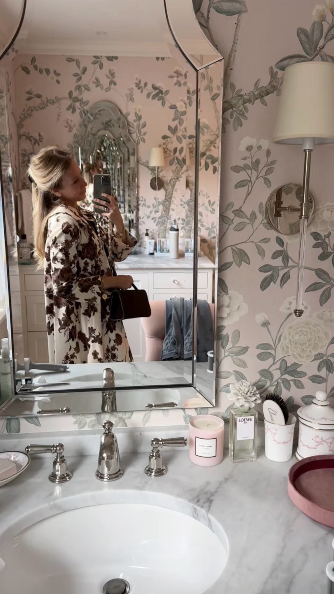 This coat is that girl! 

#LTKStyleTip #LTKNYFW #LTKTravel