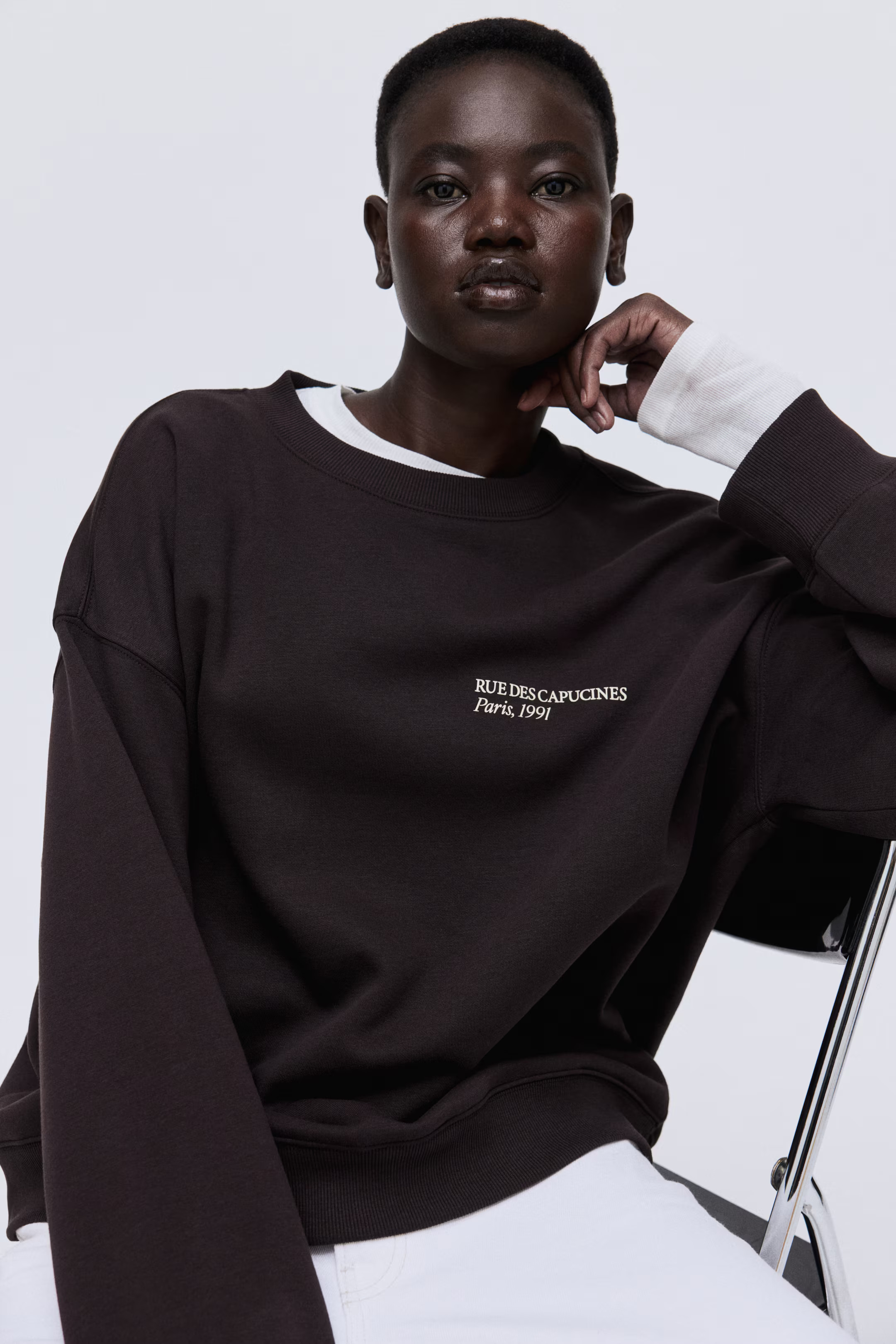 Text-motif sweatshirt - Dark brown/Paris - Ladies | H&M GB | H&M (UK, MY, IN, SG, PH, TW, HK)