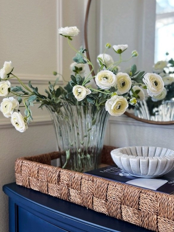 This beautiful glass vase has quickly become one of my favorite things -- I love its unique asymmetrical shape, generous size, and fluted detailing -- making it perfect for the dining room, kitchen island, and entryway table #springdecor


#LTKSaleAlert #LTKSeasonal #LTKHome