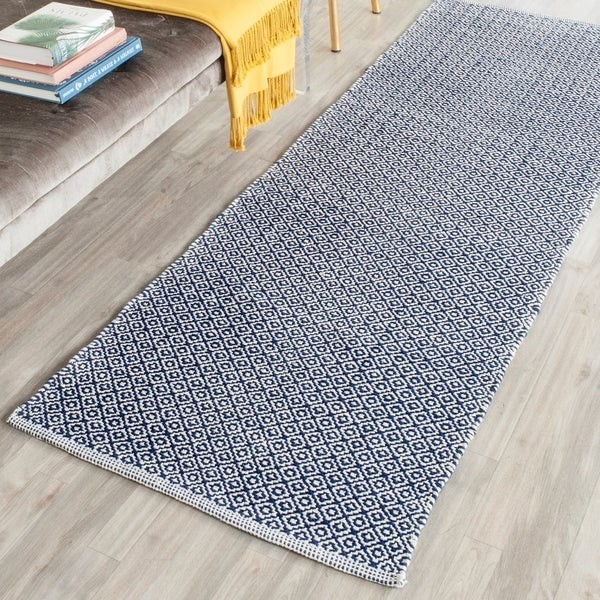 Safavieh Hand-Woven Montauk Ivory/ Navy Cotton Rug - 2'3" x 9' | Bed Bath & Beyond