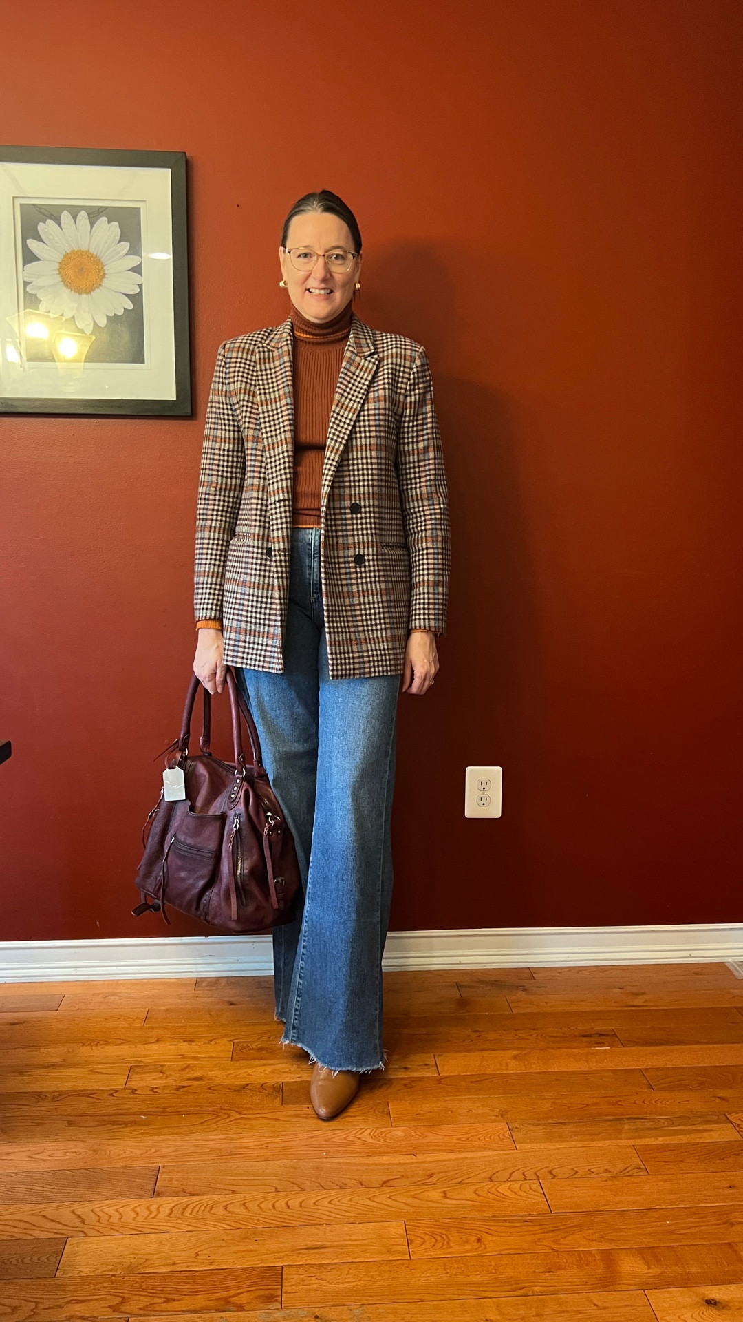 My Winter Uniform Forever! 

Get ready for me to rock turtlenecks under blazers on repeat until spring arrives! Today, I opted for this gorgeous plaid blazer and I have no regrets. 😍

#whatiworetowork #workwearinspo  #madforplaid 
#workstyle #officefitout