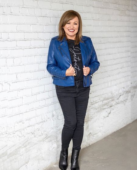 Did you know that not all leather jackets have to be black? Don’t get me wrong, I love a black leather! But once in a while it’s nice to change it up a bit! 

I love this royal blue jacket, especially with the studs. It’s a different take on “rocker chic”! 

#LTKstyletip #LTKfindsunder50 #LTKover40