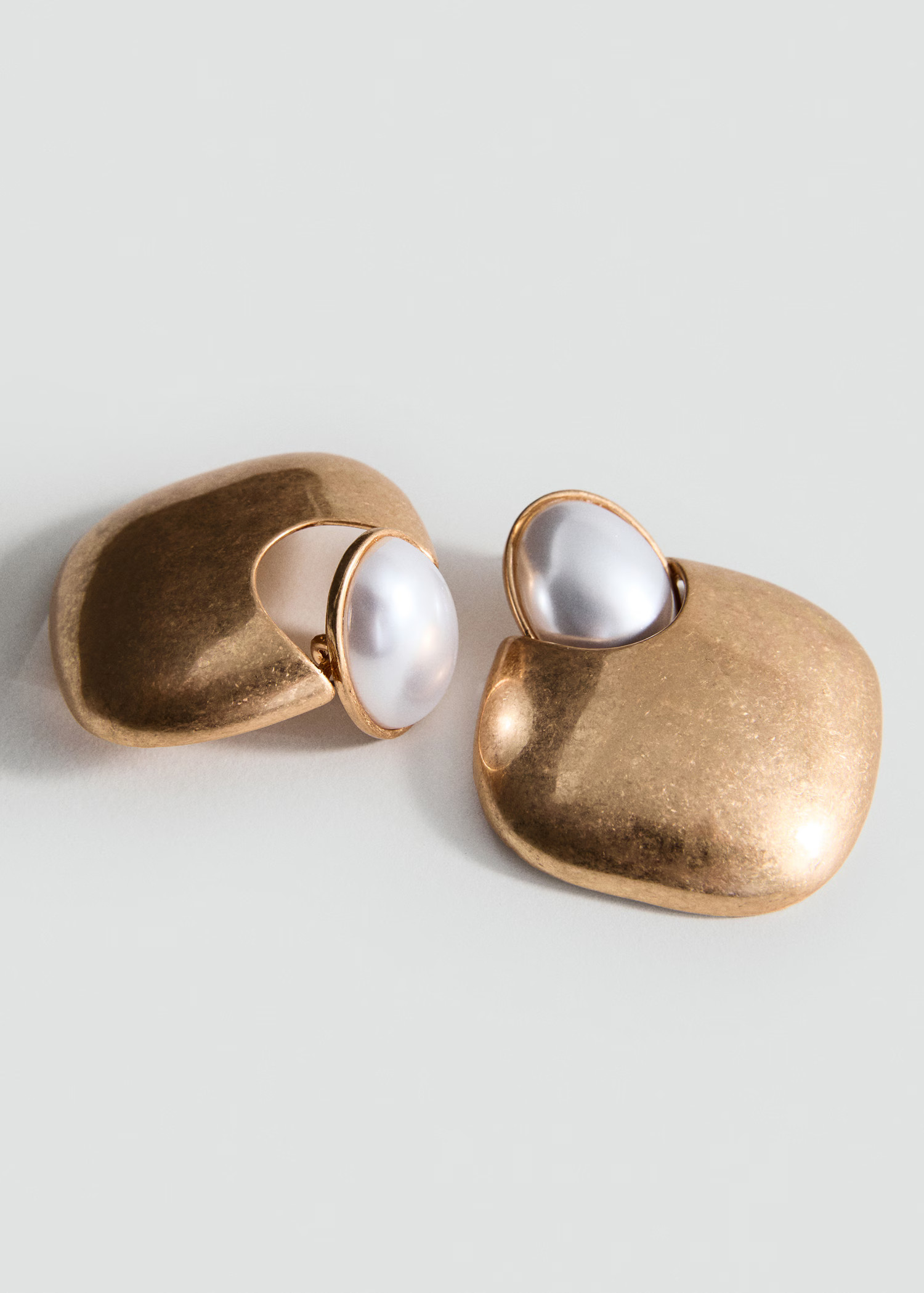 Combined pearl earrings - Women | MANGO United Kingdom | MANGO (UK)