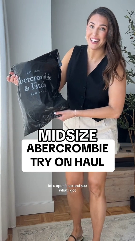 Abercrombie Try On Haul

Abercrombie jeans | Abercrombie shorts | Abercrombie dress | linen trousers | linen shorts | line vest | Abercrombie and fitch | Abercrombie 

#LTKSeasonal #LTKFestival #LTKmidsize
