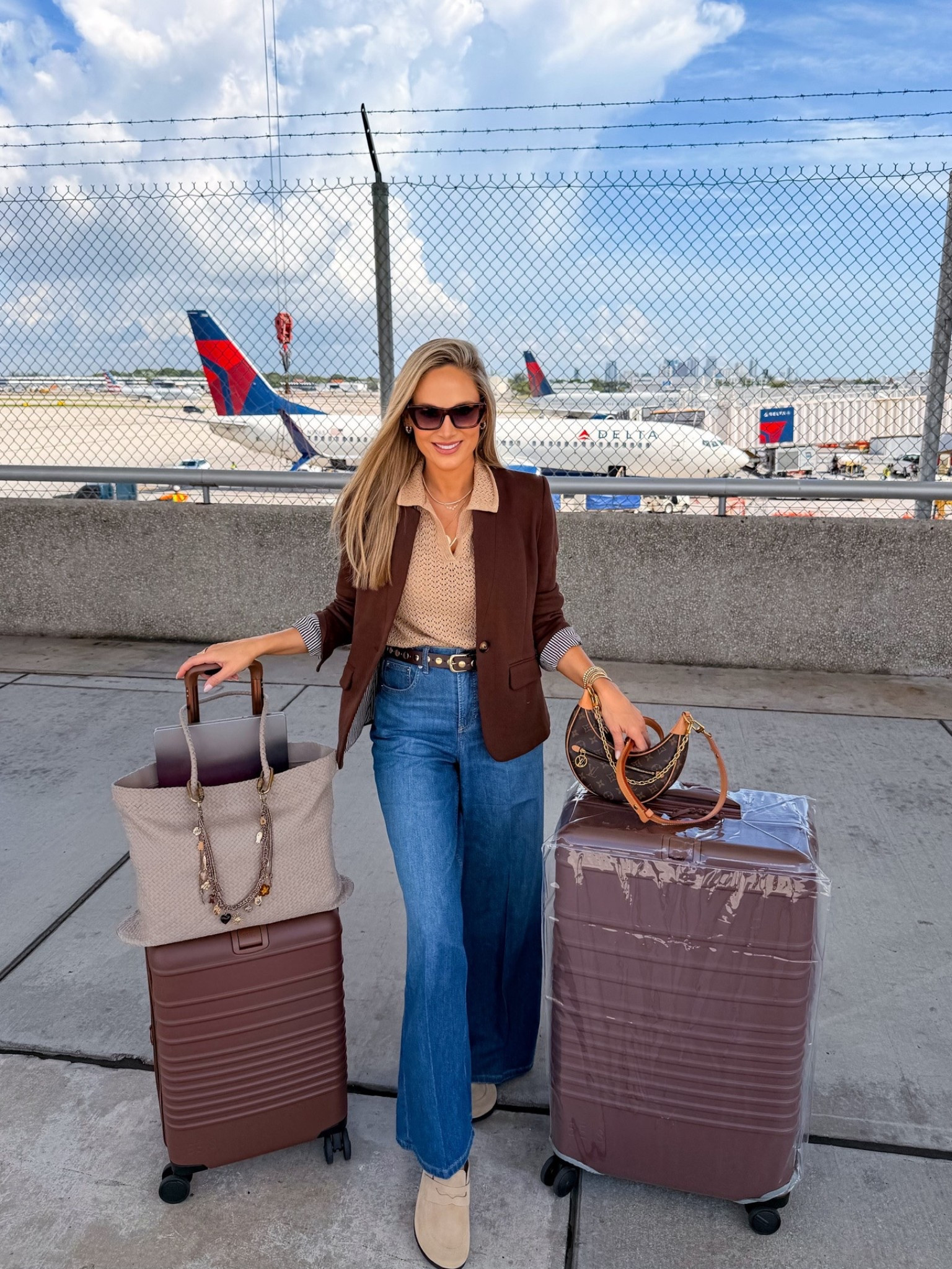 Travel Outfit for Ltkcon 🤎
Dark chic blazer under $100 so good ,tts, small 
Target top small 
Spanx denim soft & lightweight 🎉
Wearing 27
Discount code: JESSXSPANX

#LTKCon #LTKootd #LTKOver40