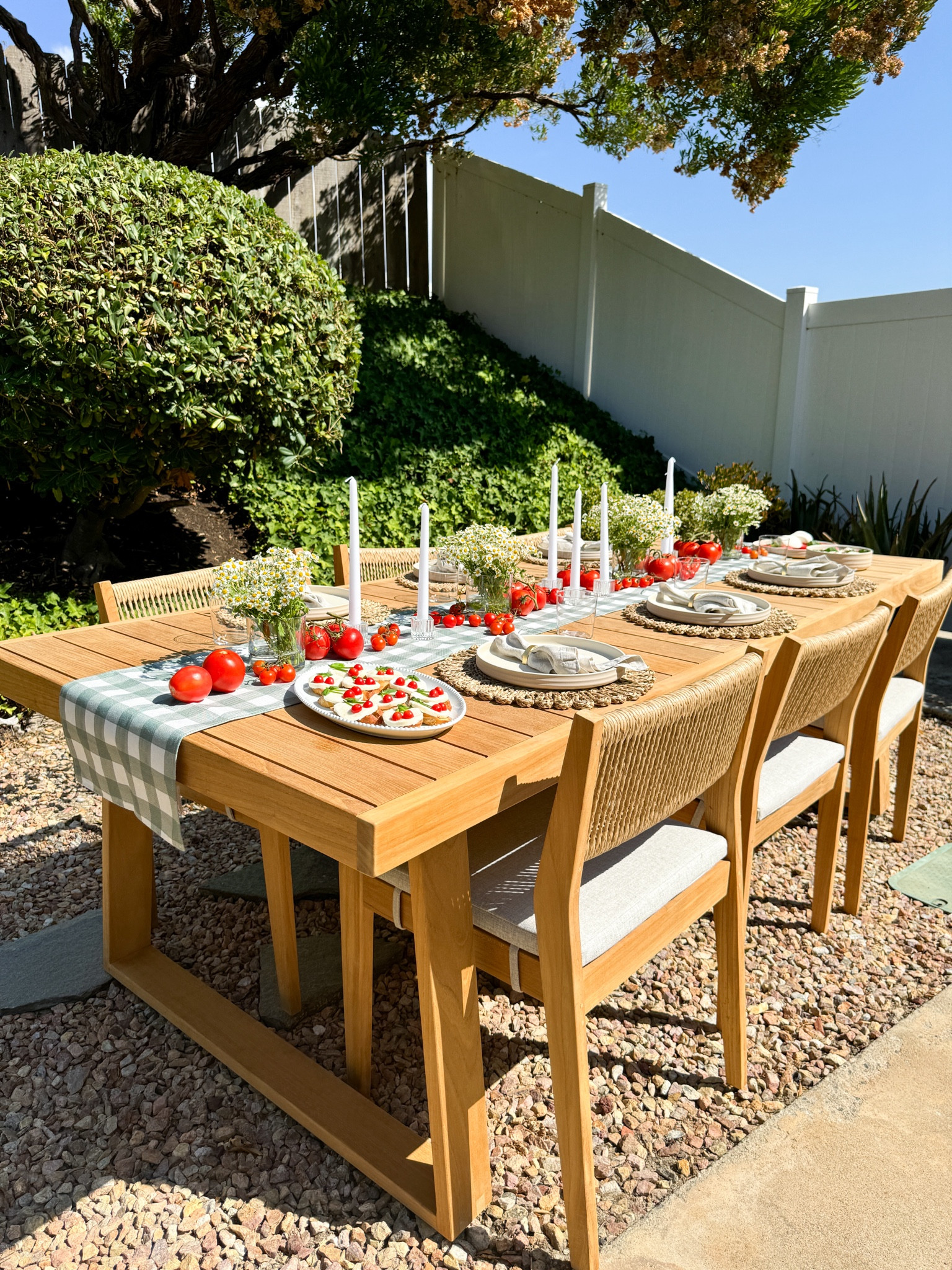 Tomato Girl Summer Tablescape

#LTKHome #LTKSeasonal