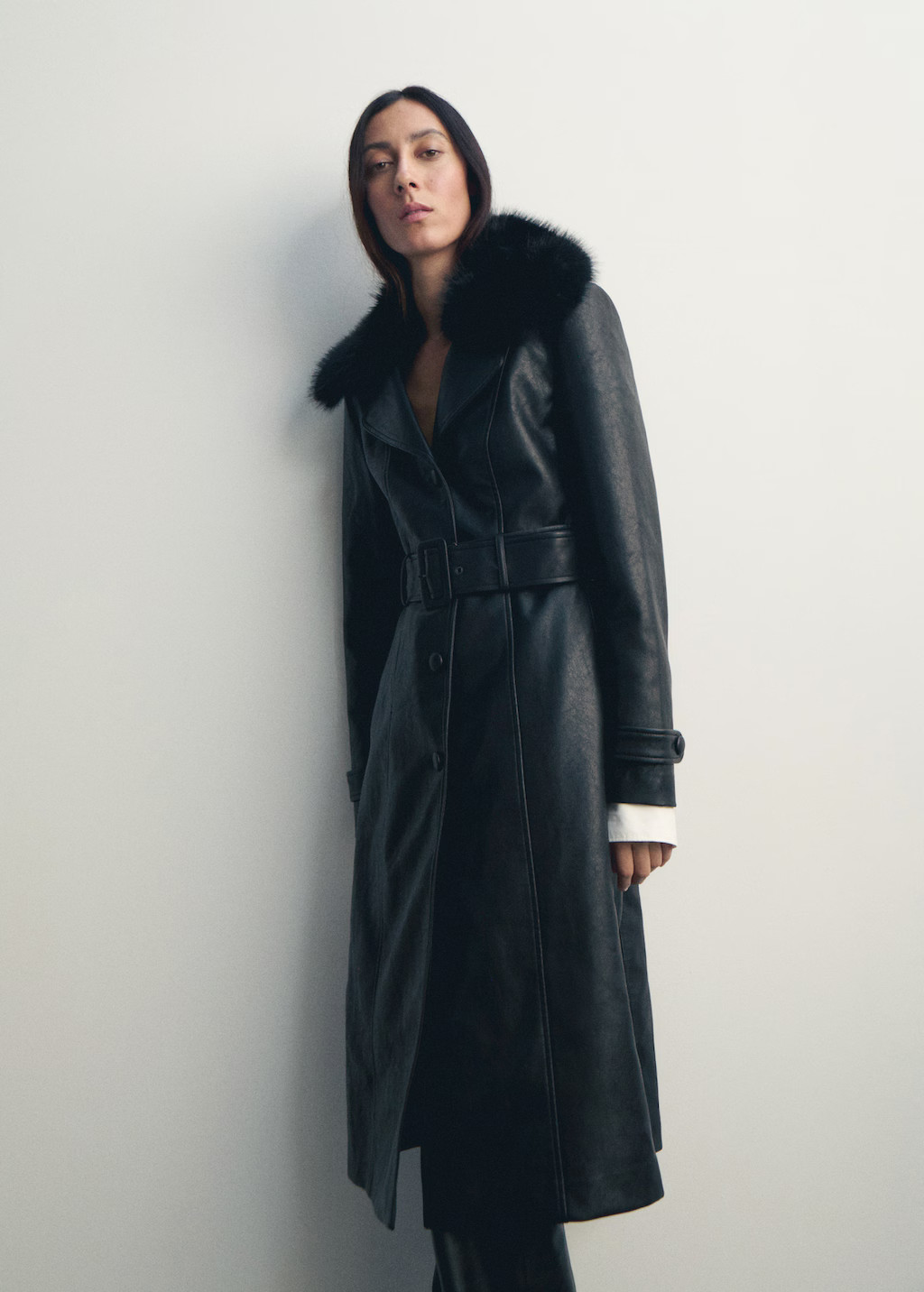 Leather-effect coat with fur collar | Mango (US/MX/AU)