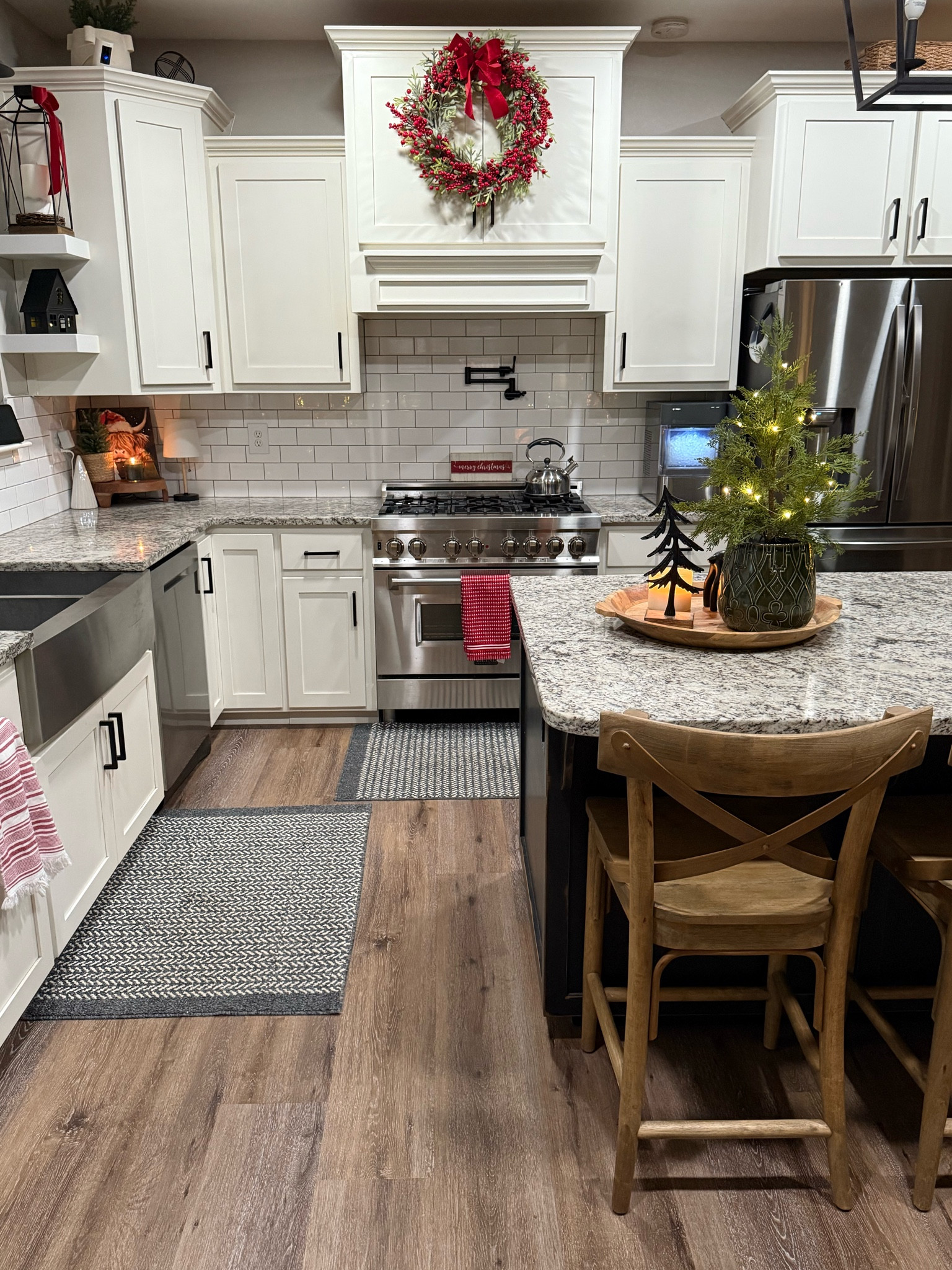 Holiday Cheer! 

#LTKHoliday #LTKHome #LTKSeasonal