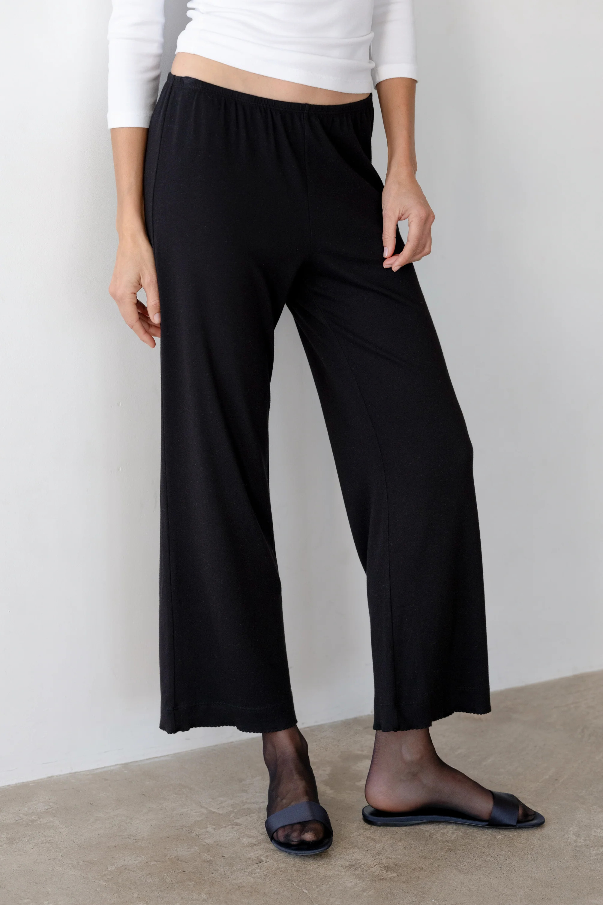 The Baby Rib Scallop Pant | DONNI.