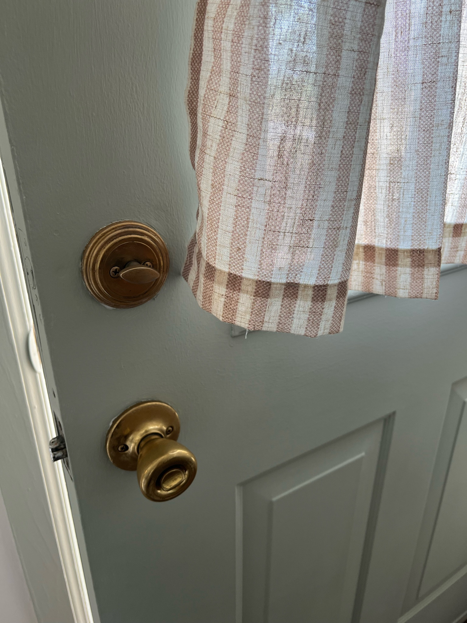 My most recent rub n buff victim! My door knob that had paint all over it! 