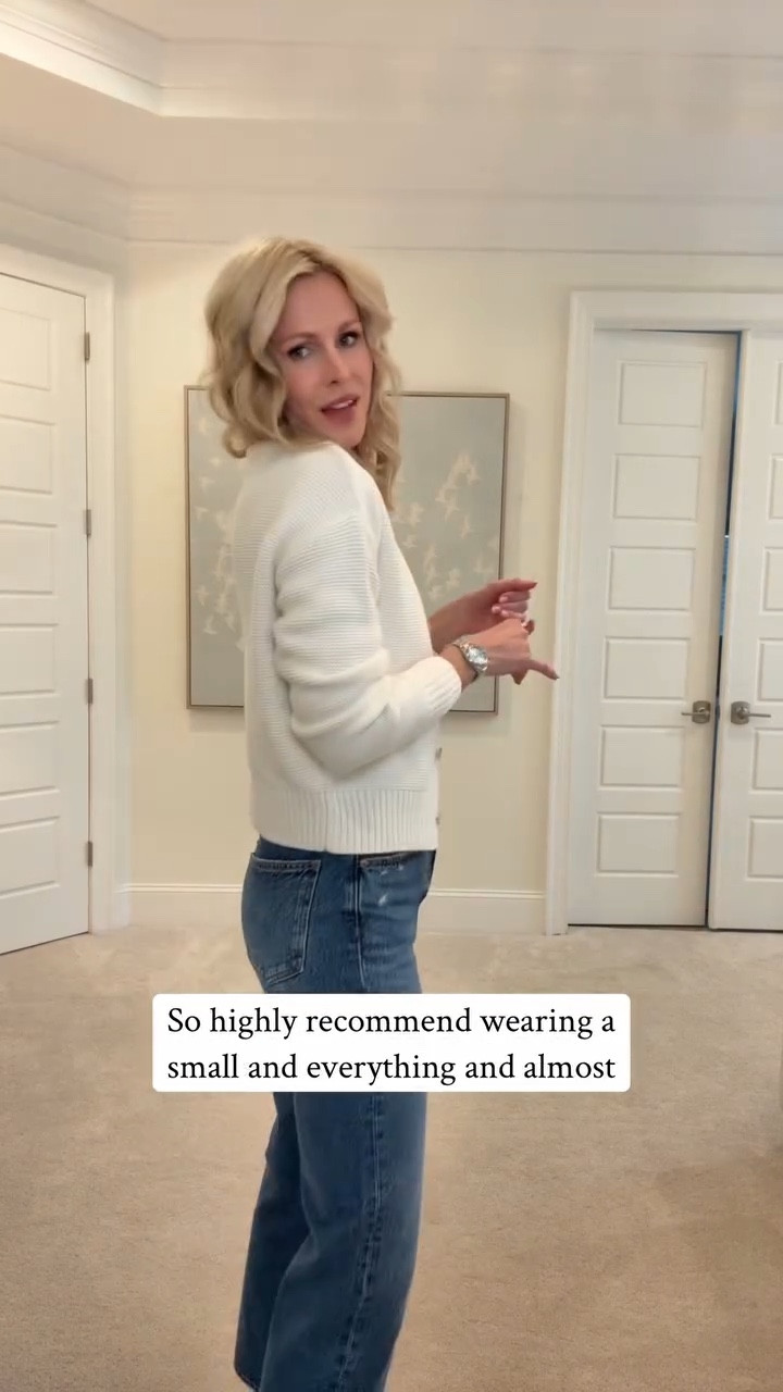 Everyone thinks AlpNrock is strictly winter… but the layering pieces are too good to pack away.
Starting with a simple base and building from there is how you get the most out of an investment piece.

These are the kind of tops that make jeans look pulled together without trying too hard.

#LTKSeasonal #LTKgrwm #LTKootd