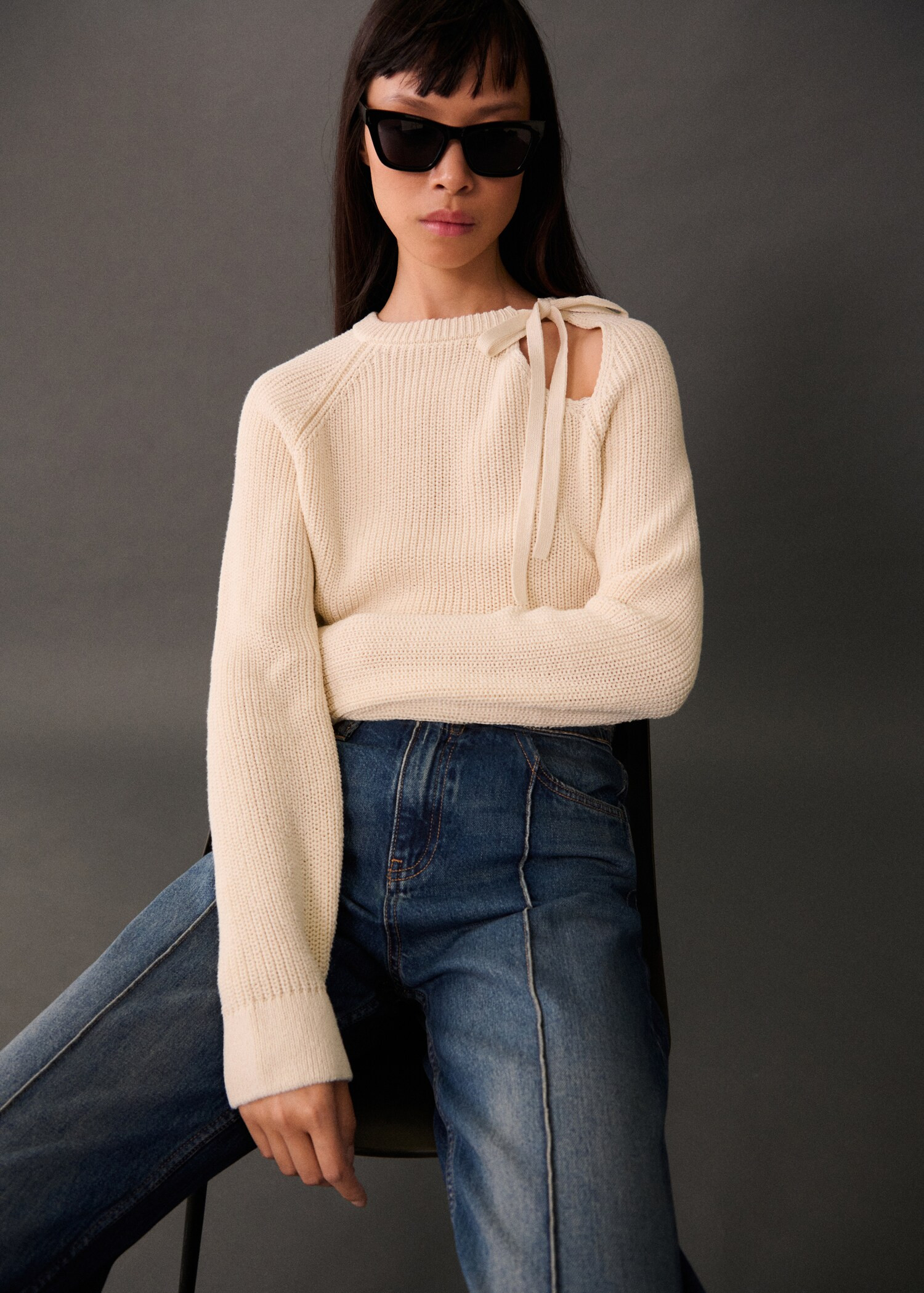 Cut-out knitted sweater - Woman | MANGO USA | MANGO (US)