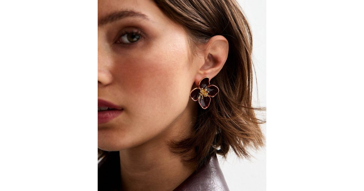 Gold Tone Burgundy Enamel Flower Stud Earrings | New Look | New Look (UK)