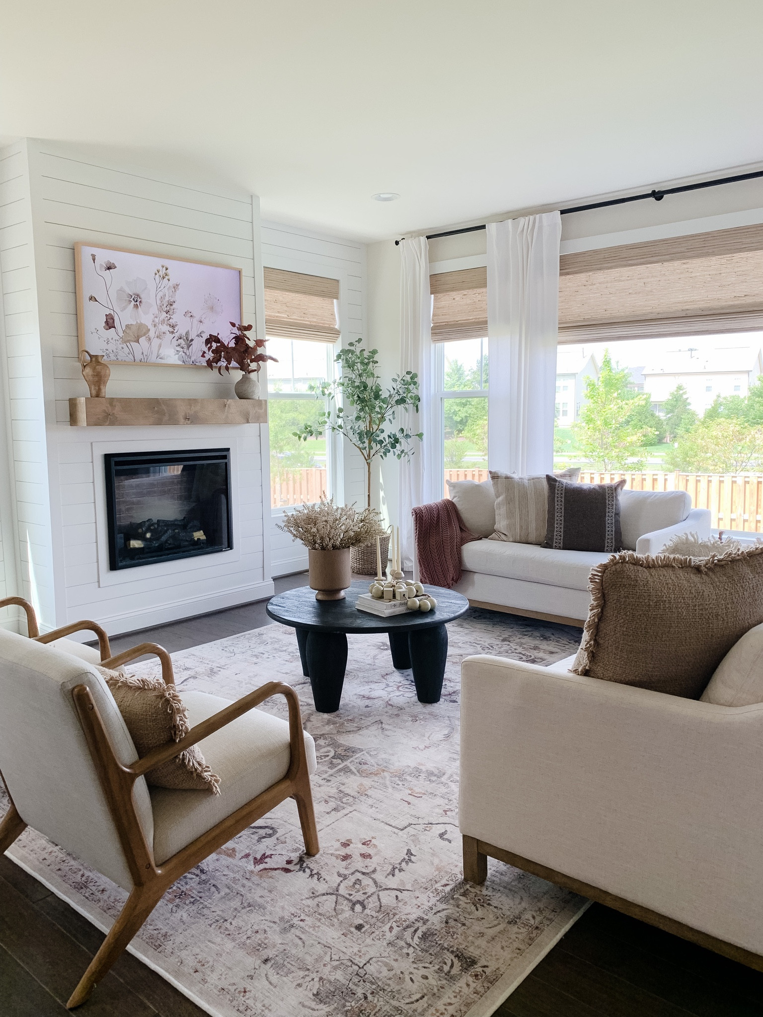 Living room inspo 🤎
Use code RUGCHARLOTTE10 for 10%off this rug! 

#LTKSeasonal #LTKhome