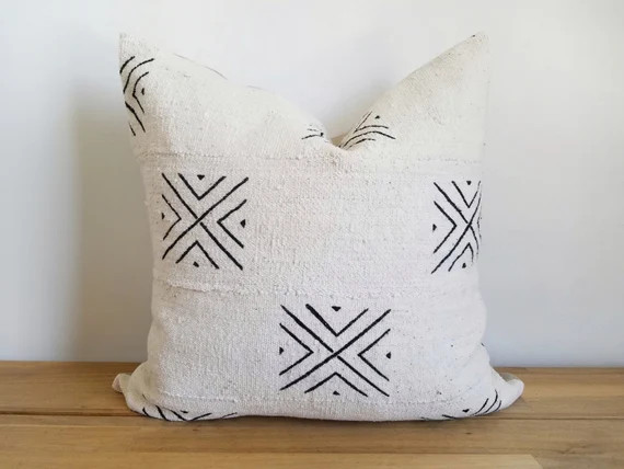 Read the full title
    Authentic Mudcloth Pillow, Vintage Mali Bogolan, White, Cream, Black, Cro... | Etsy (US)