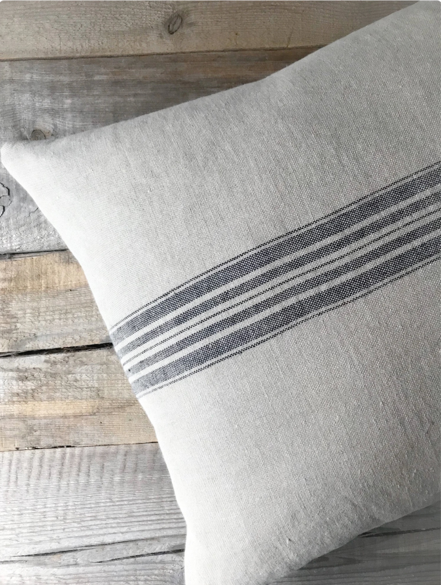 Linen throw pillows 

#LTKhome #LTKunder50 #LTKstyletip