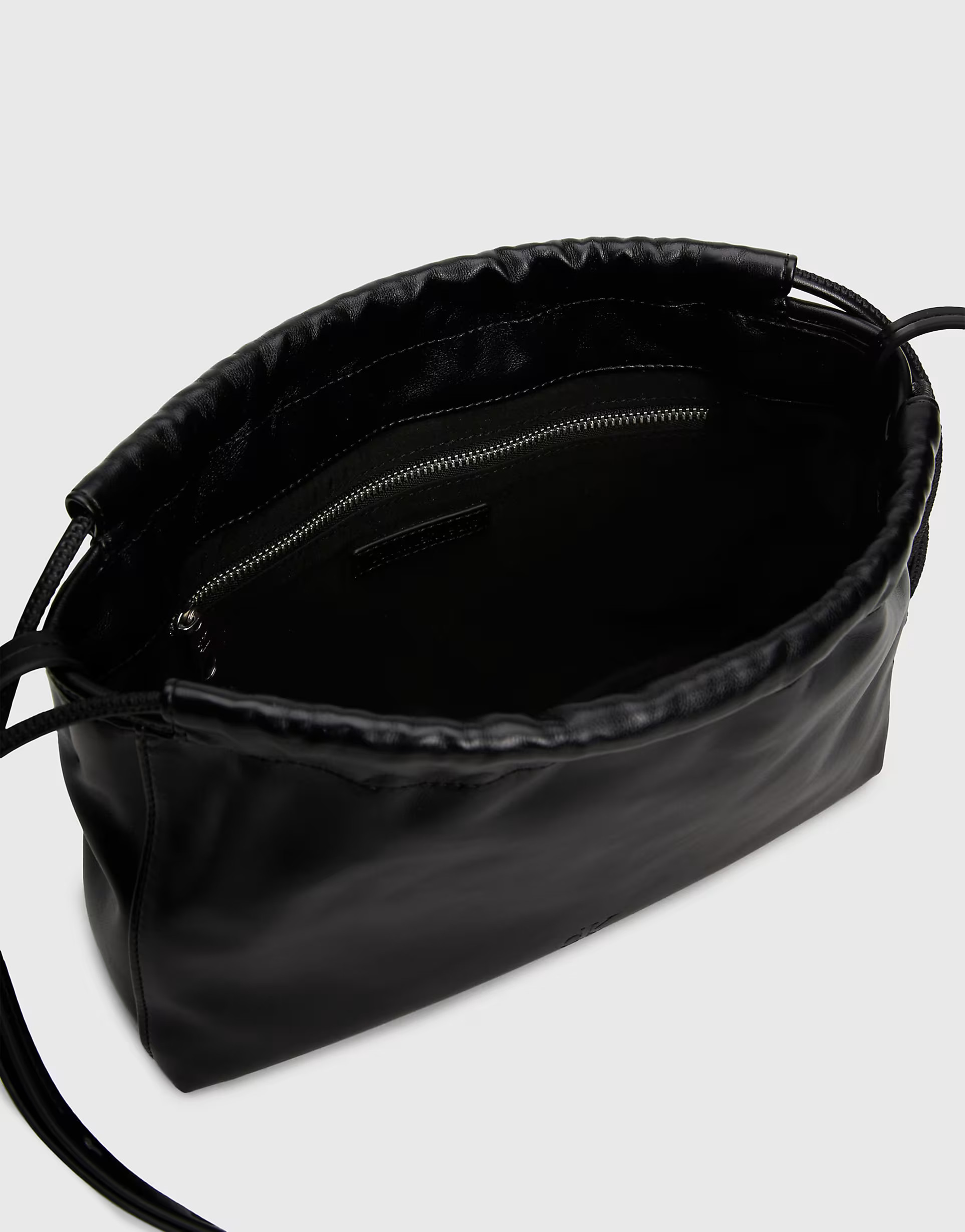 Calvin Klein Jeans Crossbody Bag in Black | ASOS (Global)