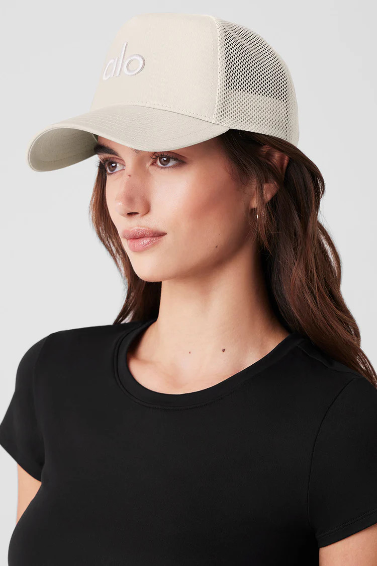 District Trucker Hat | Alo Yoga (US)