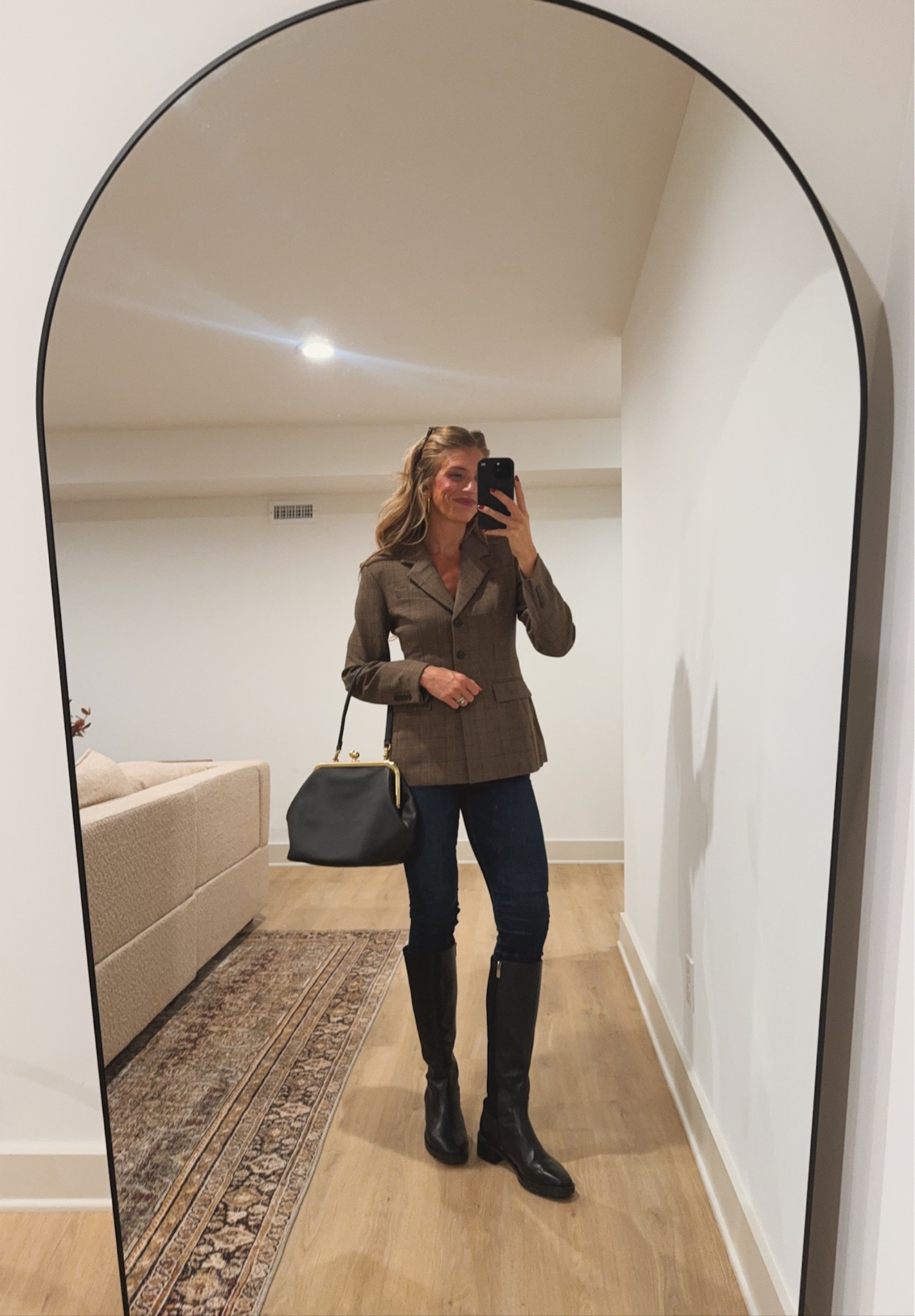 Boots, denim & blazers 🤎☕️ A fall outfit worth repeating!