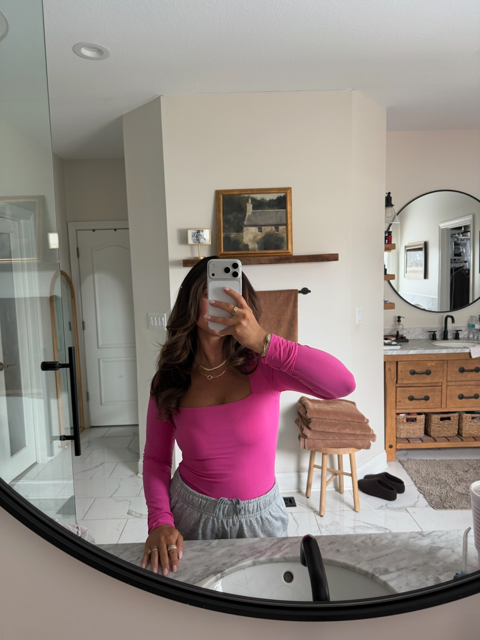 This hot pink long sleeve 🤌🏼💕

#LTKSeasonal #LTKValentine #LTKootd