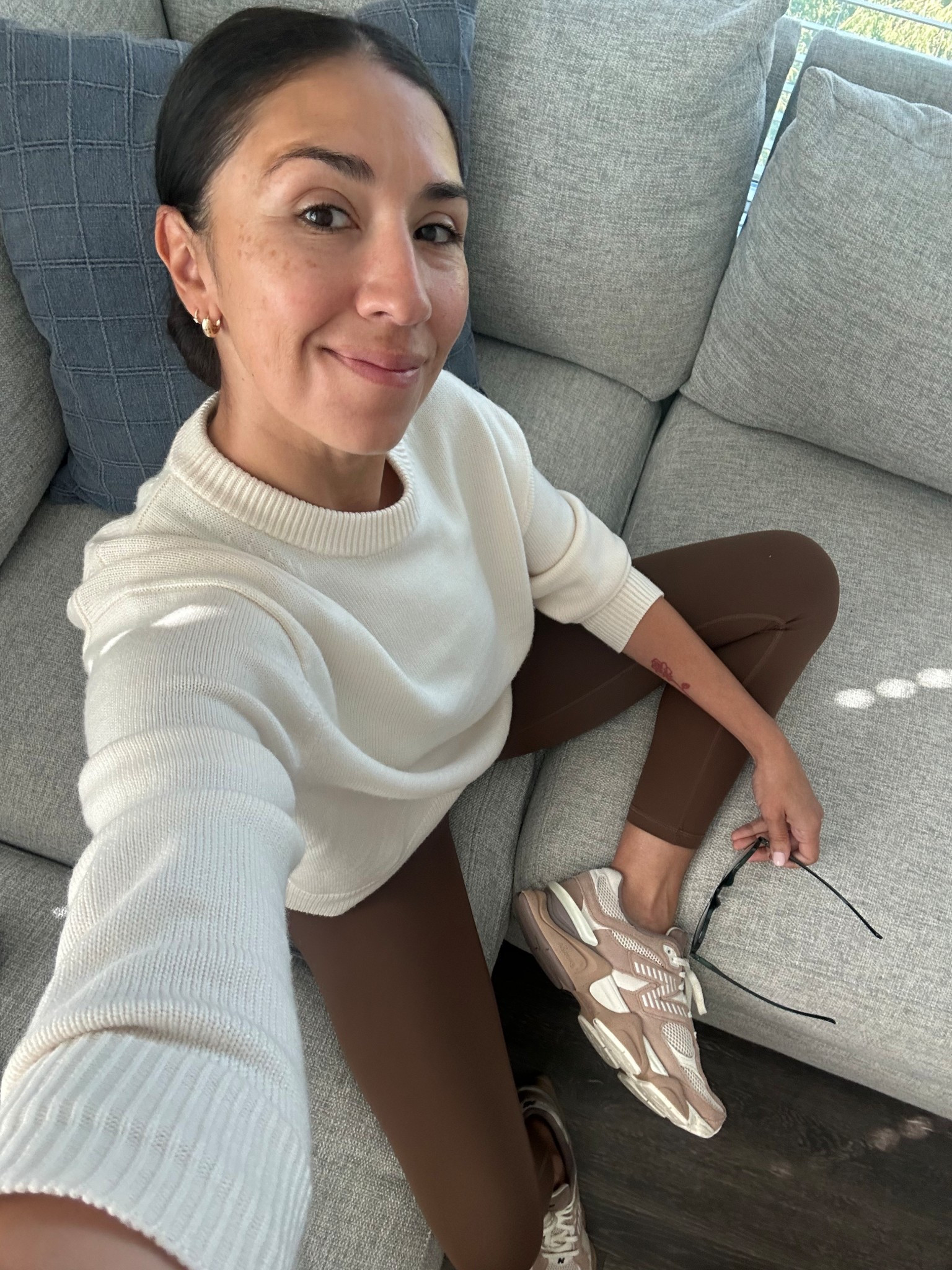 Not mad this Monday. Temps are right where I like them. 
New Balances are back in stock. 🤎