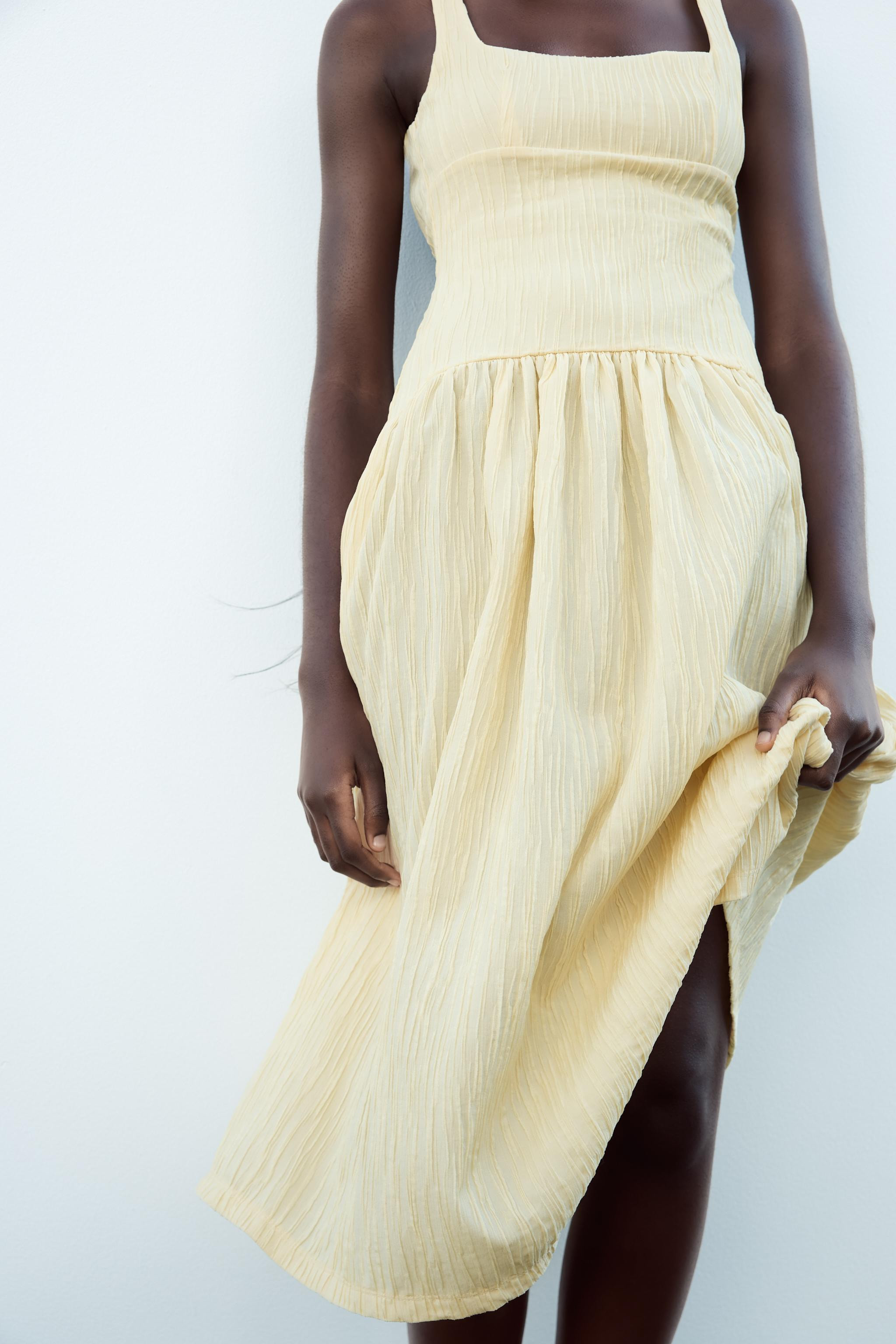 Textured midi dress with a square neckline and straps. Open back. | Zara UK