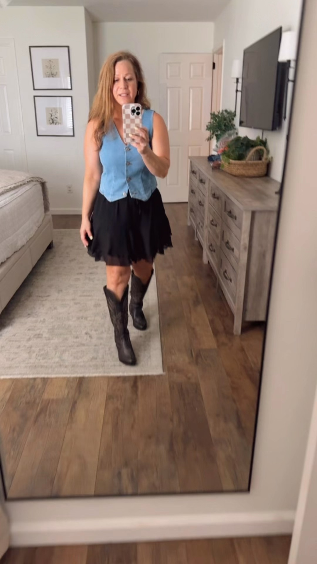 Country concert outfit idea 
Denim vest
Skort
Boots 
Add a statement turquoise necklace

#LTKootd #LTKPetite #LTKOver40