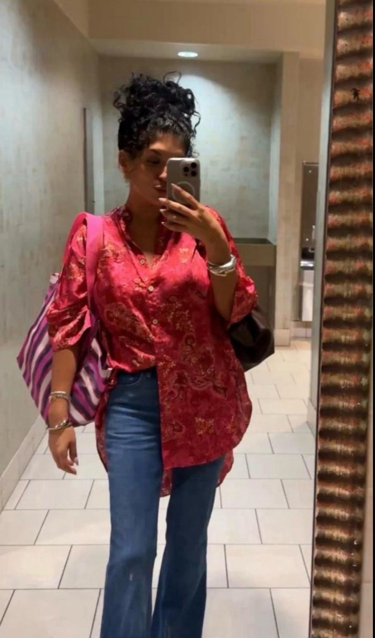 A little print, a little color, and a whole lot of personality 💕 Loving the mix of this oversized paisley button-down, classic denim, and striped tote for an easy statement look.

#PaisleyBlouse #PrintedBlouse #ButtonDownShirt #OversizedShirt #DenimStyle #JeansOutfit #StripedTote #ToteBag #ColorfulStyle #CasualChic #EverydayStyle #OutfitInspo #StatementTop #PrintedTop #WomensStyle

#LTKdayinmylife #LTKootd #LTKSeasonal