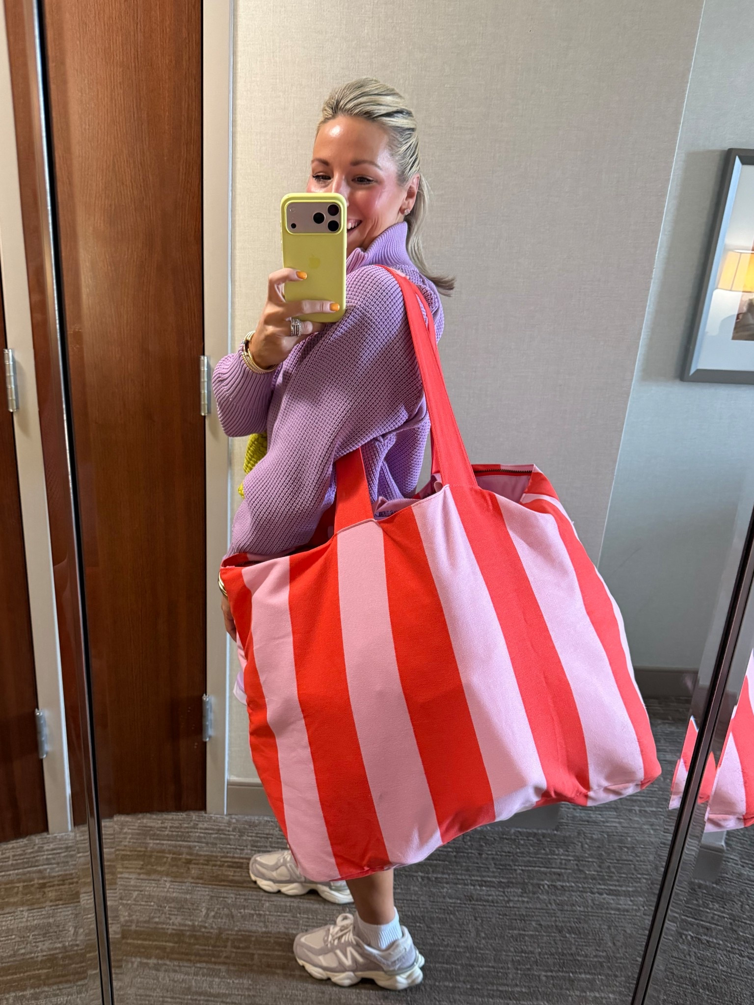 The best weekender bag!! Fits so much! 

#LTKmomlife #LTKPetite #LTKootd