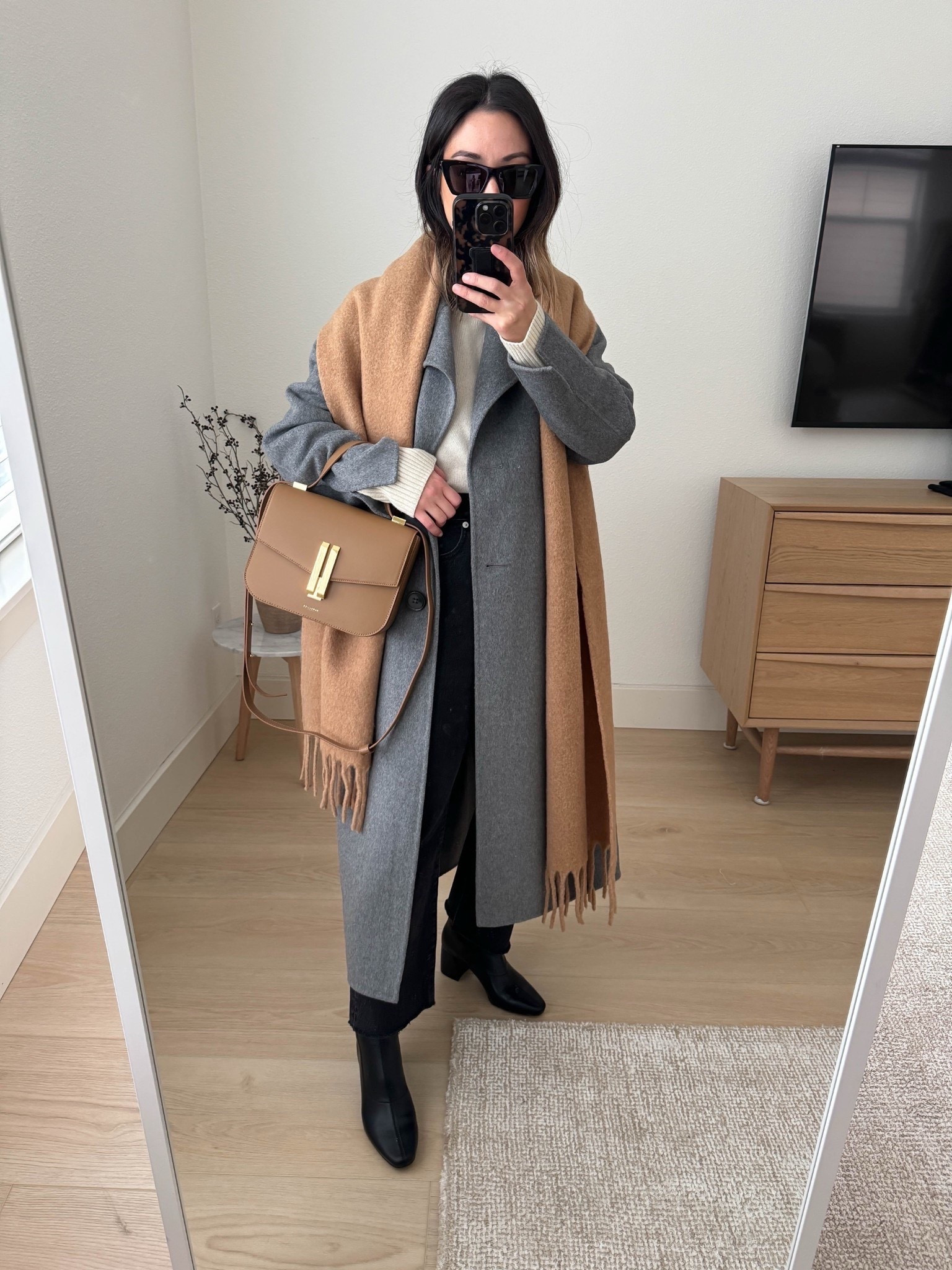 Old winter outfits I’d rewear. Classic winter outfit idea. 

Banana Republic coat petite xs
Everlane sweater xs
Madewell jeans 25. Sized up cut hems (old)
Uniqlo scarf
DeMellier bag 
Donald Pliner Boots 5.5 (old)
YSL Sunglasses

Winter outfits, jeans, boots, petite style, winter style 


#LTKootd #LTKPetite #LTKSeasonal