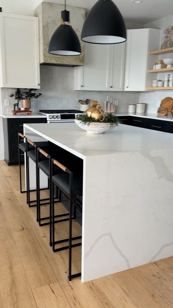 If you’ve been eyeing the perfect barstools for your kitchen, now’s the time!