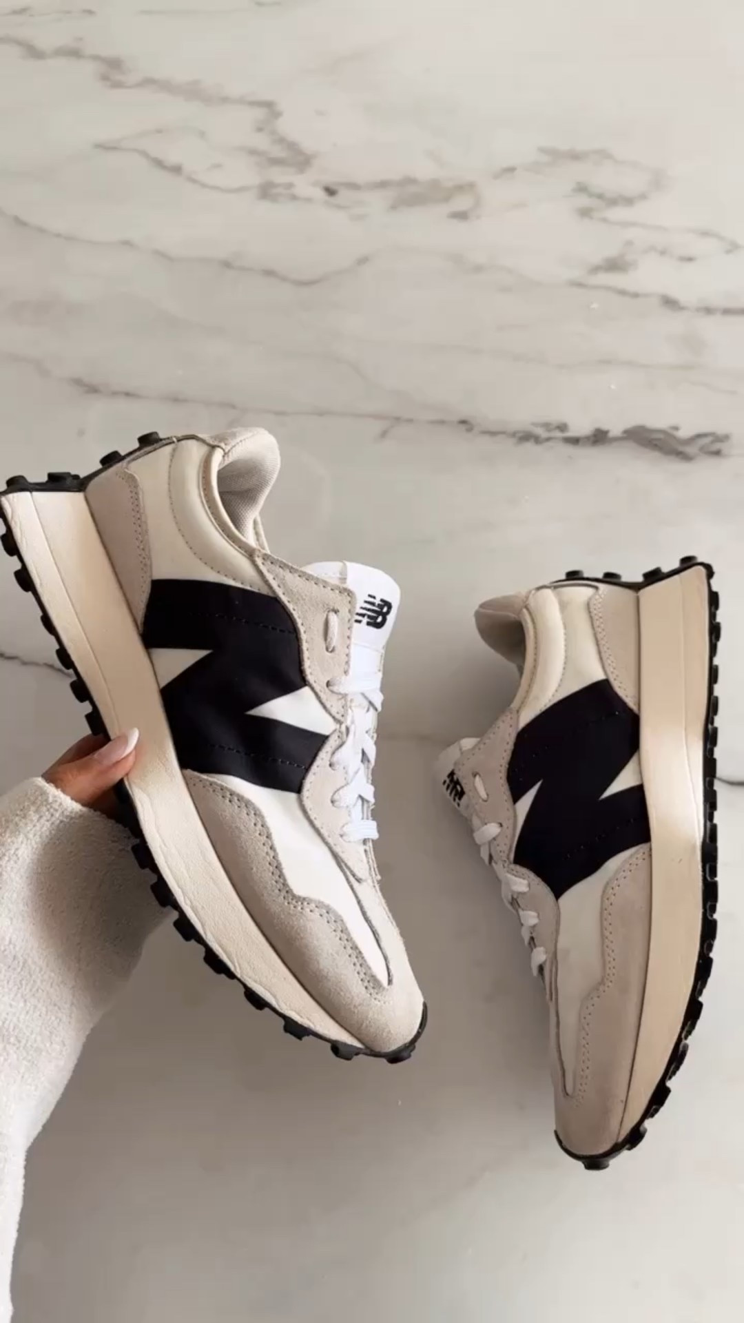 These new balances are so comfortable and run true to size✨
StylinByAylin, Aylin #newbalance #sneakers

#LTKStyleTip #LTKShoeCrush #LTKActive