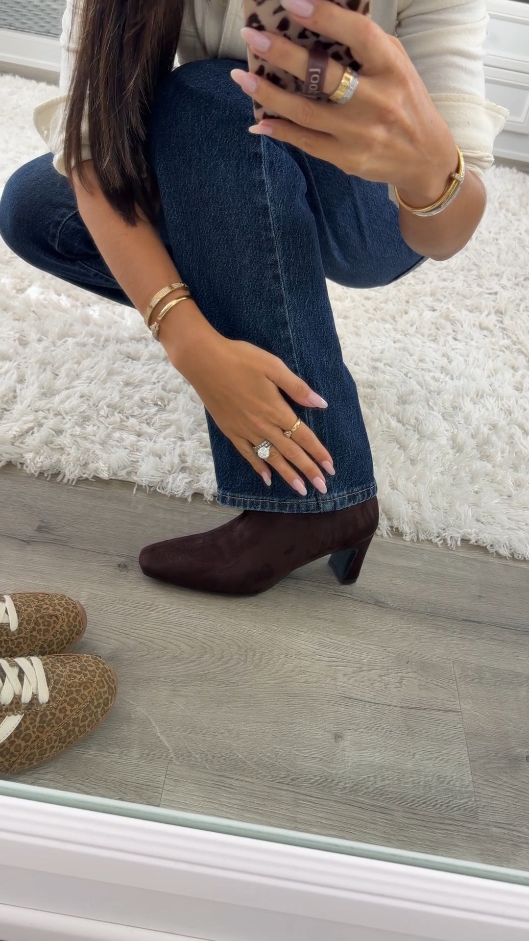 Walmart fashion for the win!!✨👏🏼
*Jeans: I’m wearing a size 0 and they’re only $16!!!!
*Chocolate Brown Boots: true to size and SO COMFY!
*Leopard Sneakers: also true to size and only $26!

#WalmartPartner

#LTKootd #LTKSaleAlert #LTKgrwm
