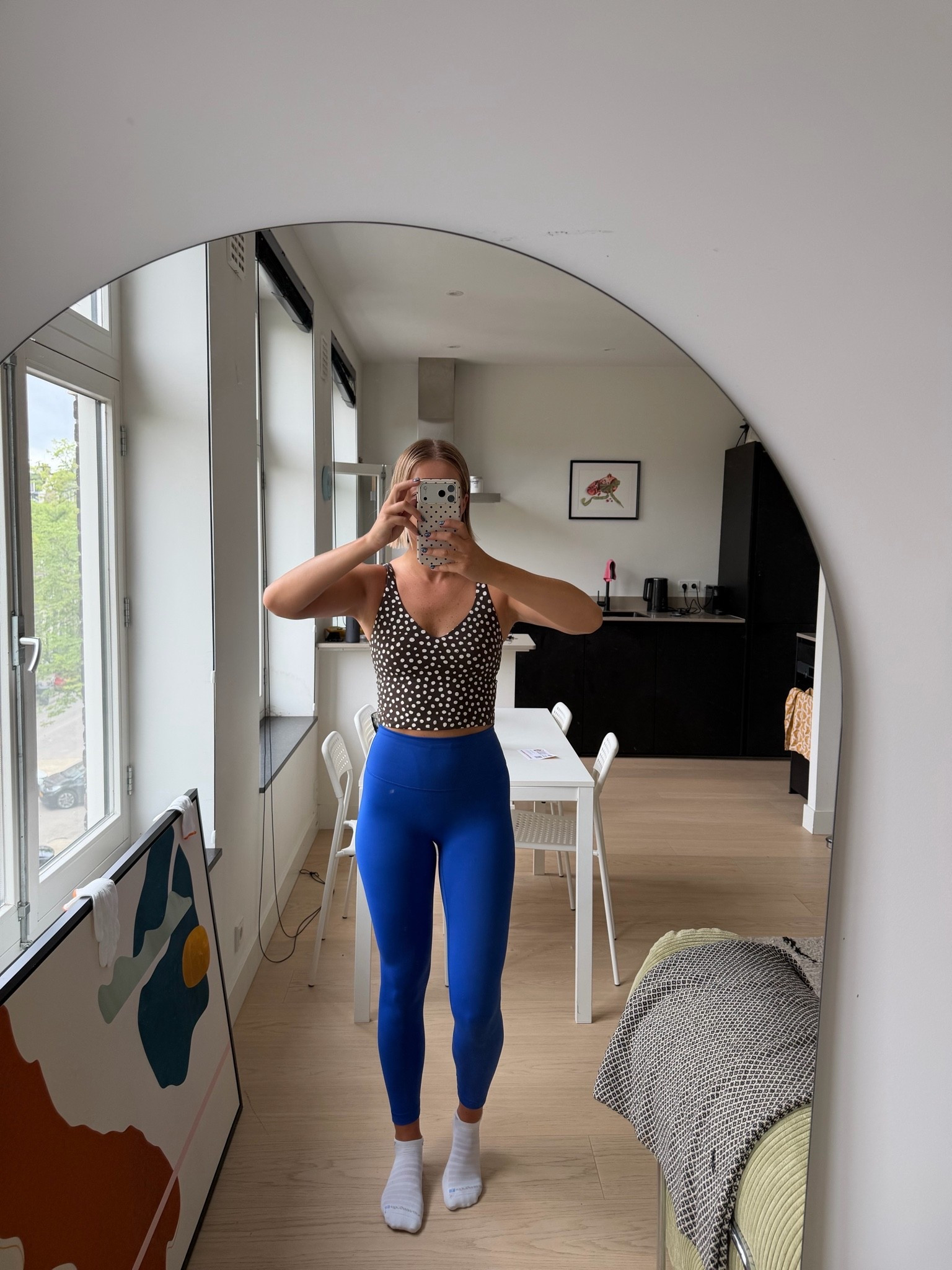 Lululemon gym set 

Top size 8
Bottoms size 6

#LTKstyletip
