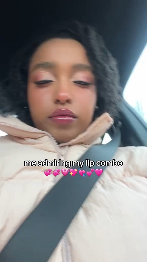 this super glossy lip combo is the cutest! lasts all day too because of the tints 🤭




lip combo, lip gloss, lip gloss combo, glossy lips, lip glosses

#LTKHoliday #LTKVideo #LTKbeauty