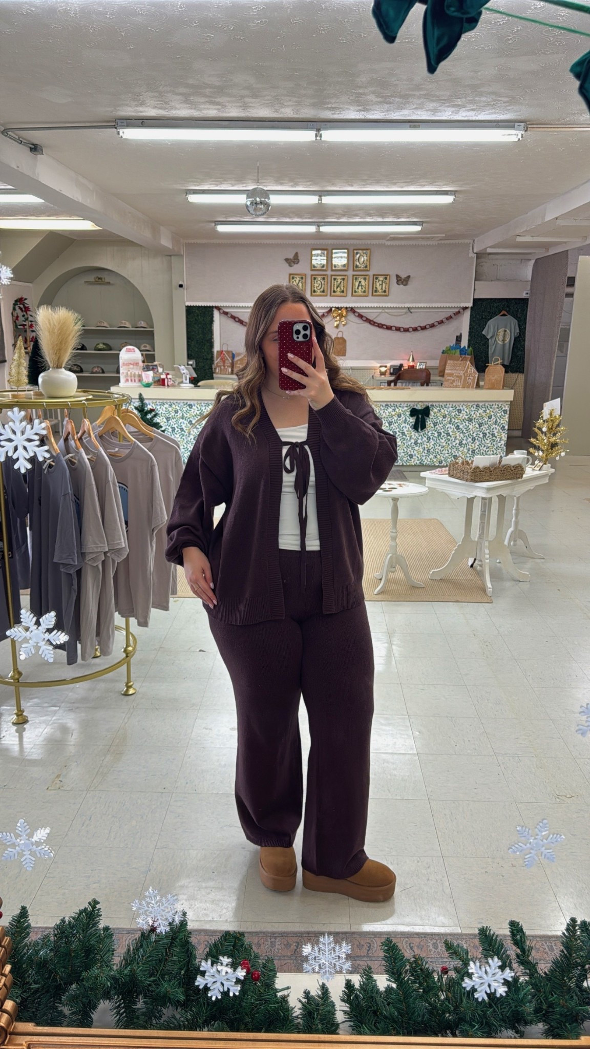 cozy set from a local boutique but linked similar!!🧸🤎

#LTKHoliday #LTKootd #LTKMidsize