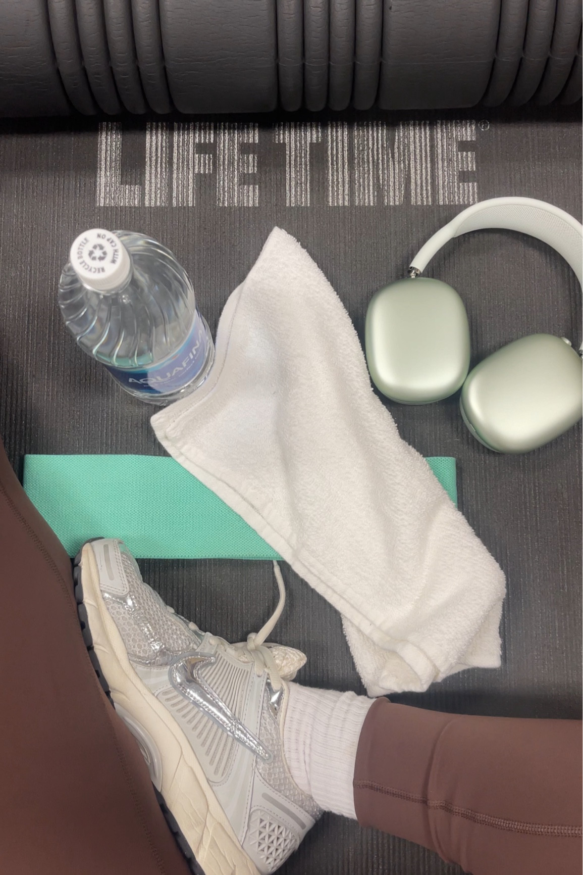 Gym starter pack. 

#LTKShoeCrush #LTKActive