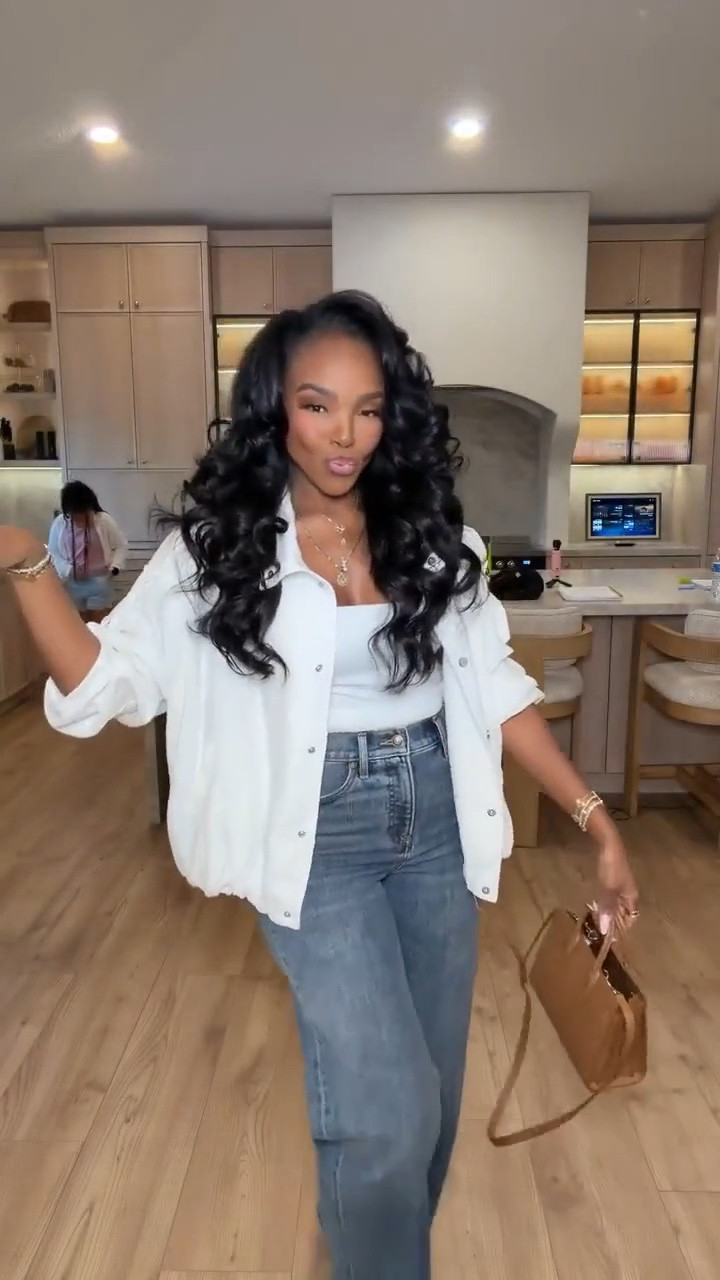 Elevated denim outfit✨

everyday outfit, casual chic outfit, jeans outfit, denim outfit inspiration, white tank outfit, lightweight jacket, elevated casual style, mom style, fall transition outfit, wardrobe basics, petite fashion, everyday style

Scroll to shop! ✨ Everything from this look is linked below. 👇🏽

Wearing: Size Small/4 | 5’4” | 140 lbs | 34D-27-40

Download the FREE LTK app & follow @kirasfashionfinds to shop all my daily finds.

#LTKPetite #LTKStyleTip #LTKSeasonal
#LTKootd #LTKMidsize