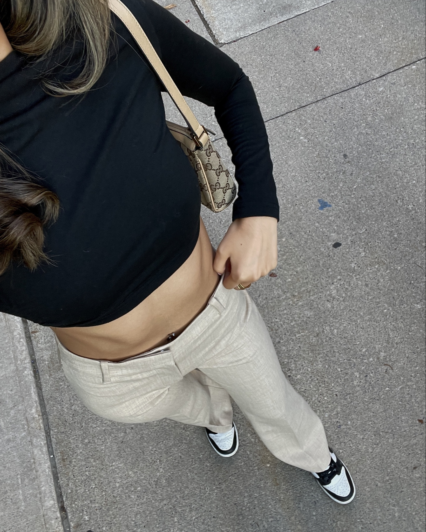 classy streetwear 🖤

#LTKcanada #LTKstyletip