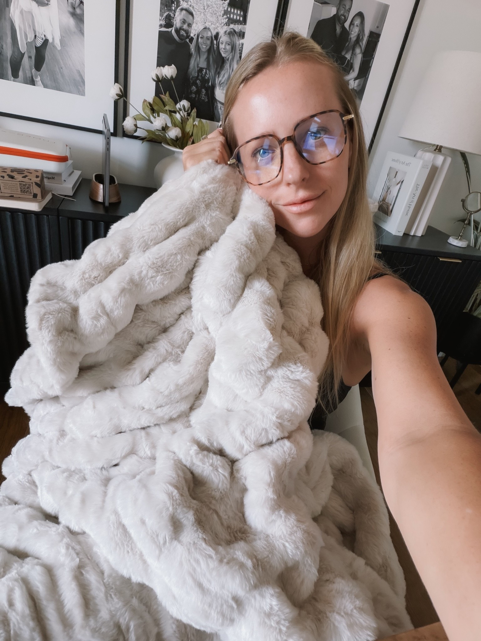 The coziest blanket EVER - my newest office addition bc I’m a cold girlie (even in the summer)

#LTKmomlife #LTKHome #LTKSaleAlert