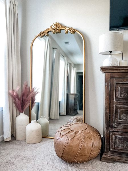 Obsessed with this mirror and all the décor surrounding it! Crazy how the small areas of a home make it look so much better 🌿 

#LTKhome #LTKstyletip #LTKunder100