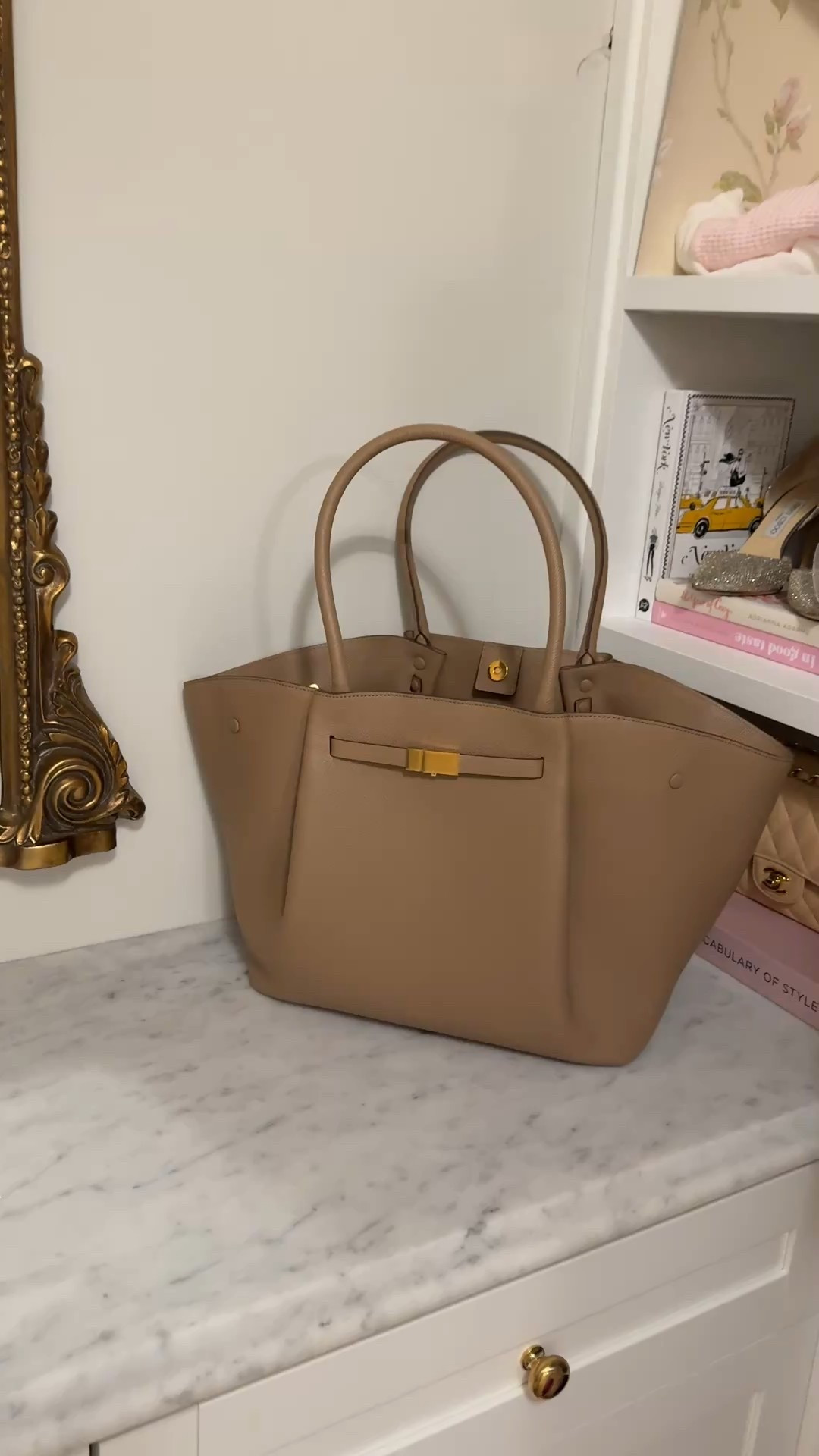 New tote bag! I love this beige color but all the new colors are great neutral options. This is the larger size tote and it opens up to easily see inside it 