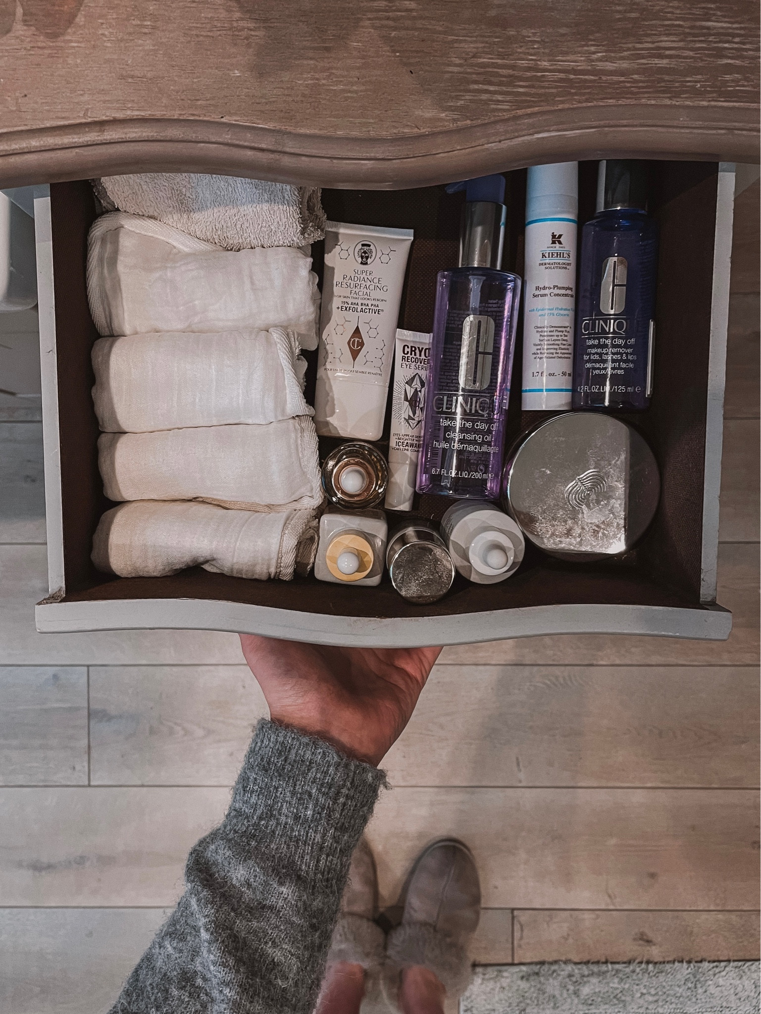 Current Skincare Set Up 🛁🤍

#LTKeurope #LTKbeauty