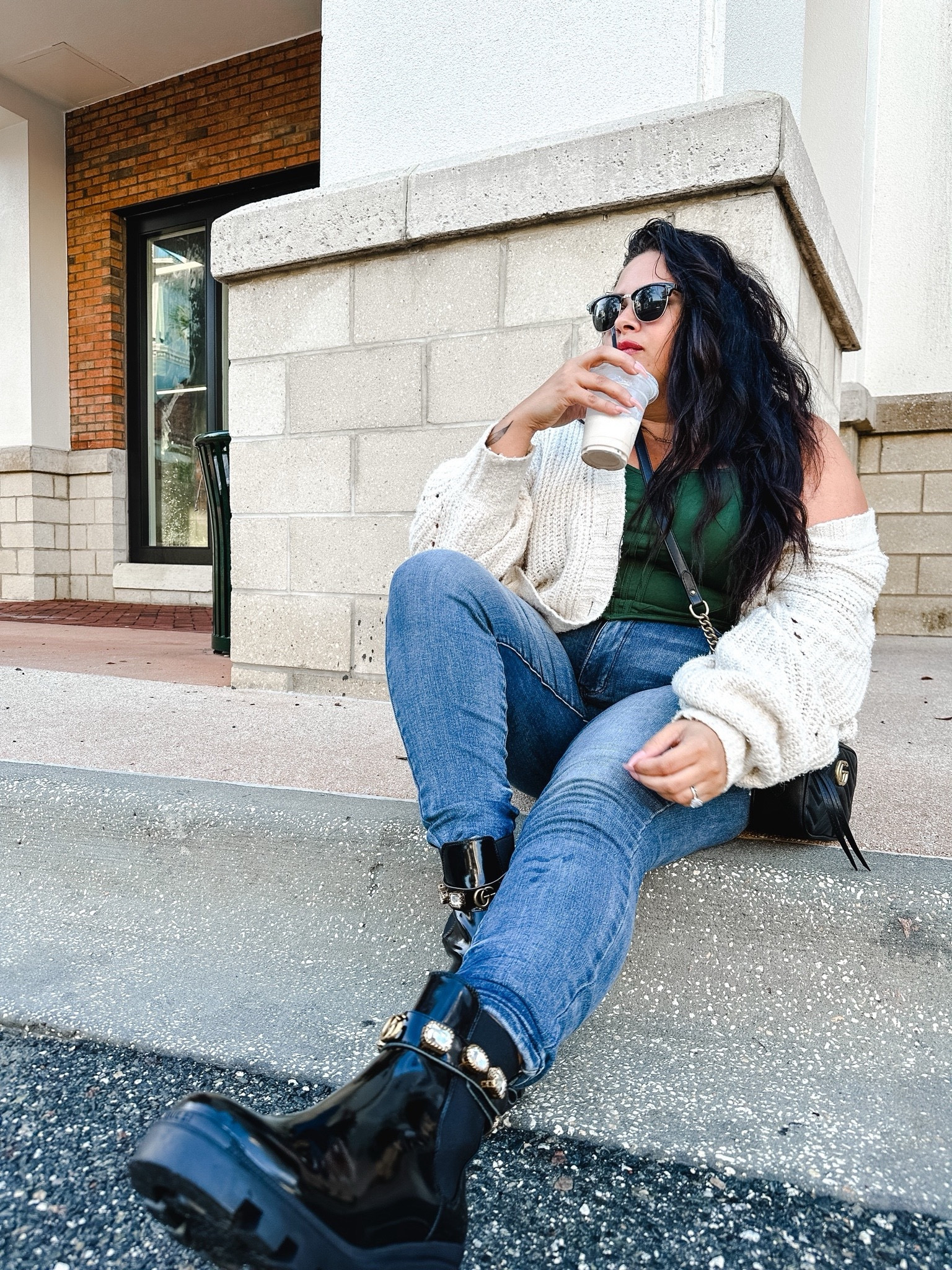 Casual outfit inspo 

American Eagle, skinny jeans, Gucci, cardigan 

#LTKHoliday #LTKSale #LTKSeasonal